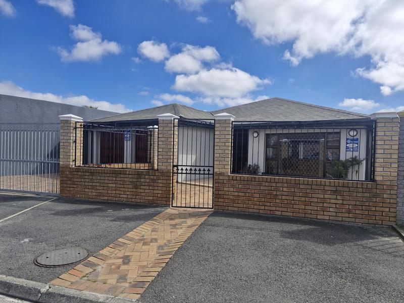 6 Bedroom Property for Sale in Cravenby Western Cape